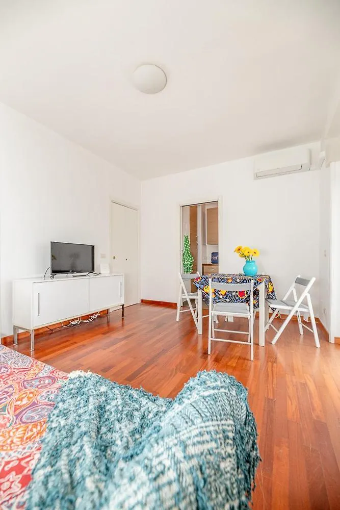 Bright And Quiet Apartment Close To Milan Fair