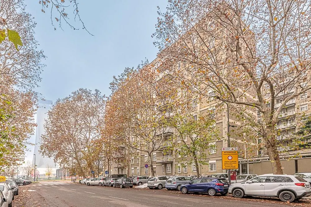 Bright And Quiet Apartment Close To Milan Fair Olaszország