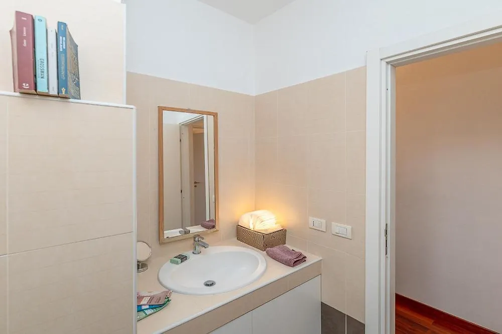 Bright And Quiet Apartment Close To Milan Fair Olaszország