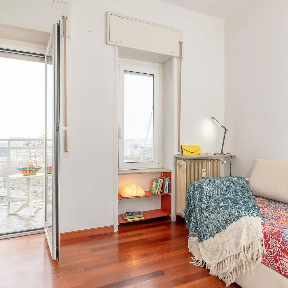 Bright And Quiet Apartment Close To Milan Fair