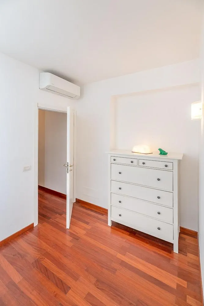 Bright And Quiet Apartment Close To Milan Fair